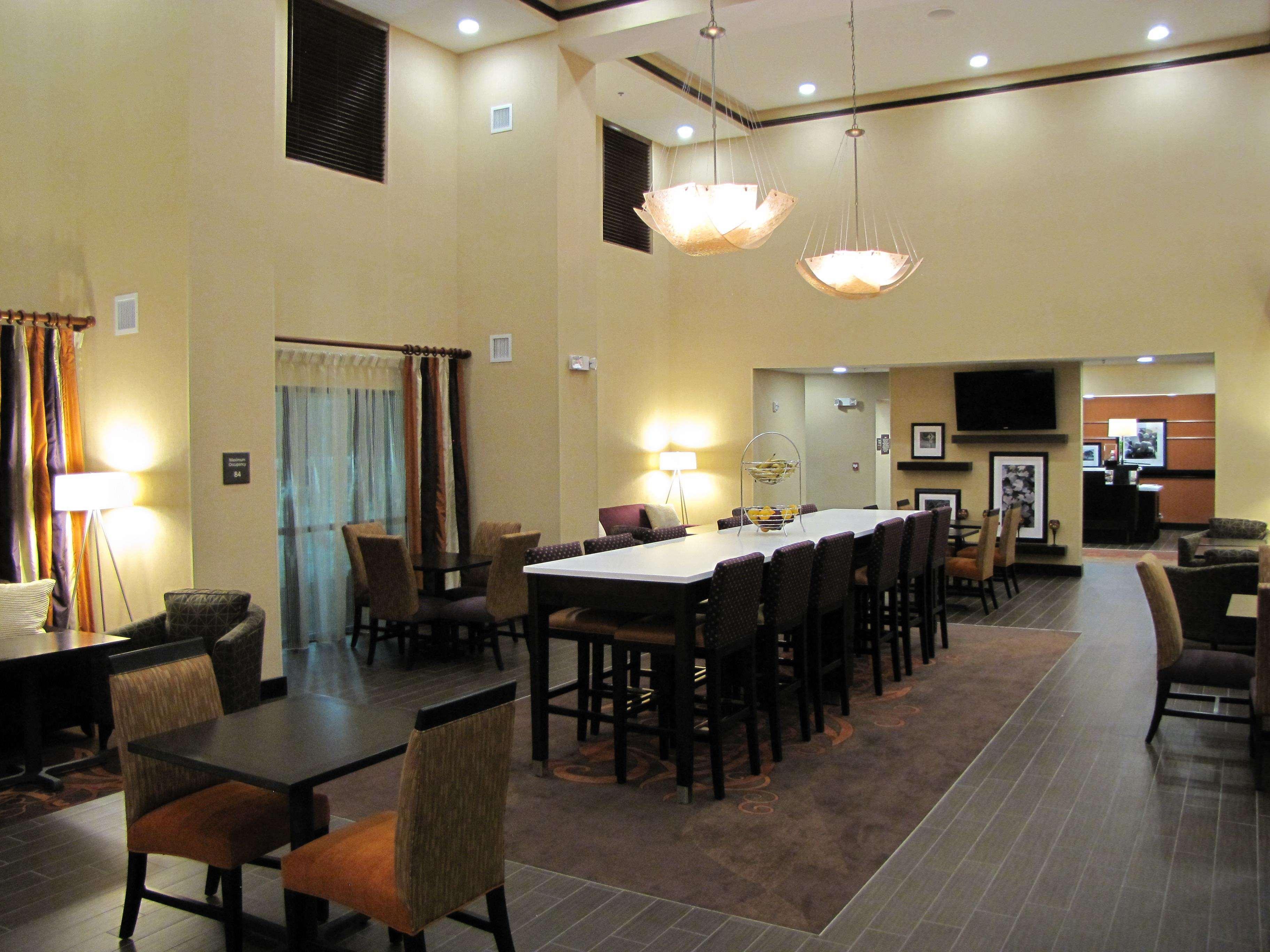 Hampton Inn & Suites Jamestown Extérieur photo